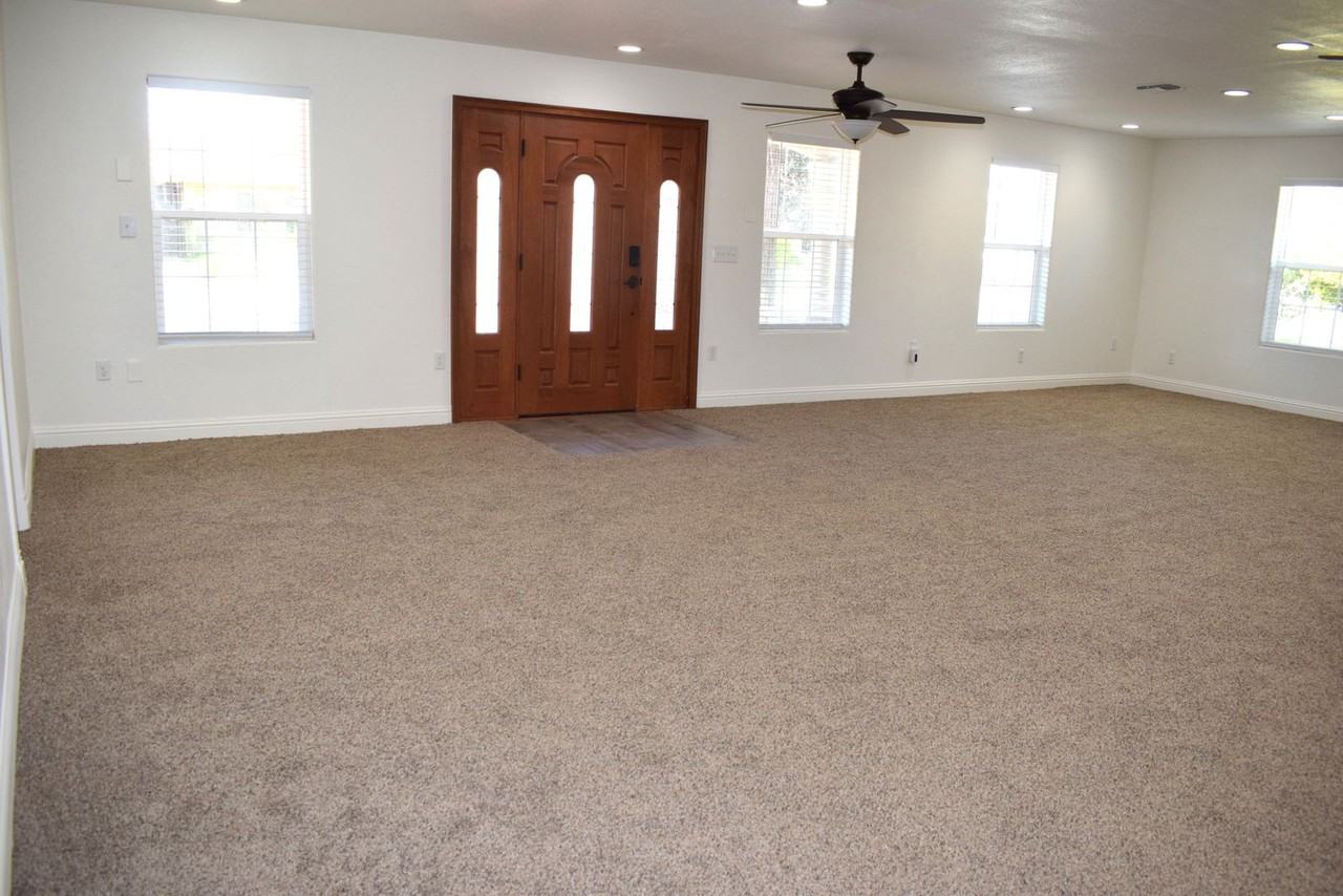 8652 Elk Ridge Way - Photo 3 of 18