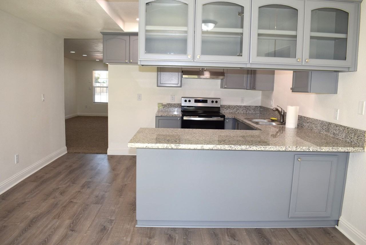 8652 Elk Ridge Way - Photo 7 of 18