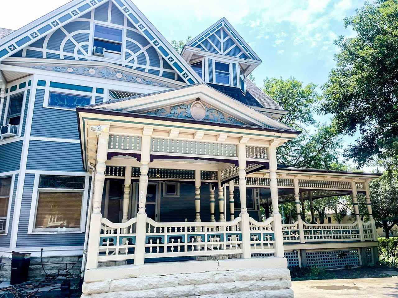 720 S 16th St - Photo 4 of 44