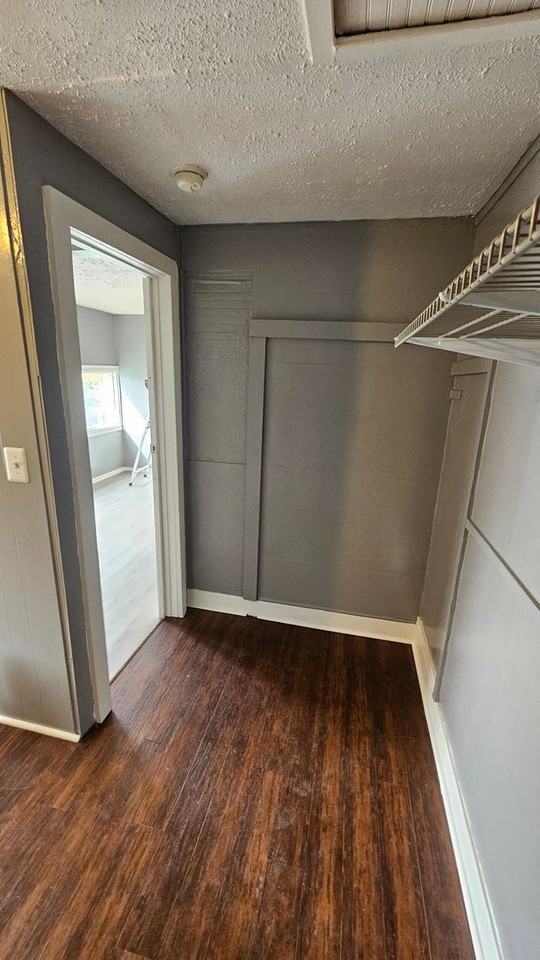 1711 S Cushman Ave - Photo 7 of 26