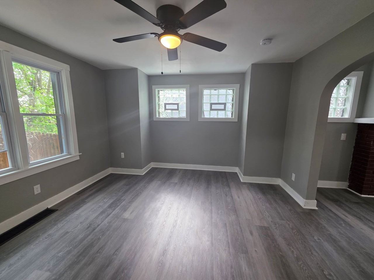 3024 Vancroft St - Photo 4 of 18