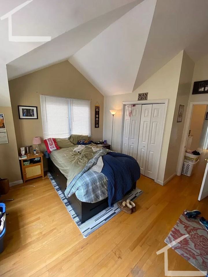 254 Allston St - Photo 4 of 20