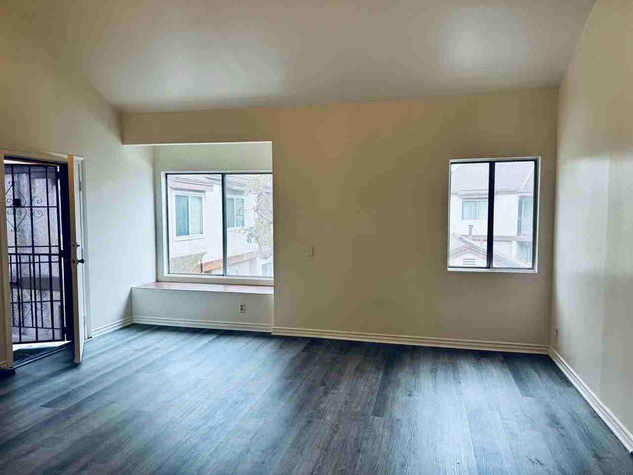 12050 226th St - Photo 2 of 14