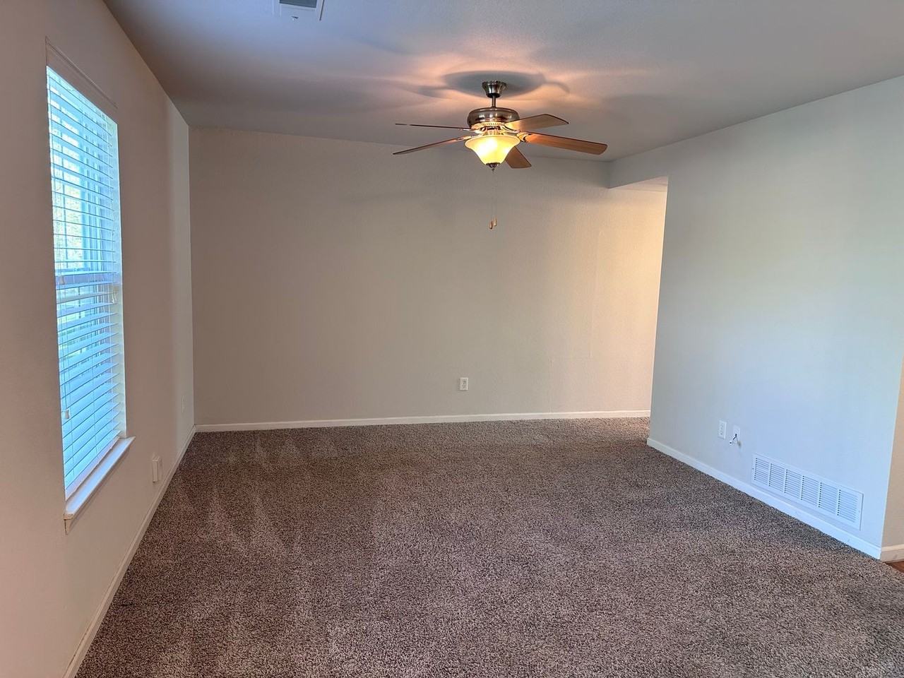 1519 Ne Erin Ct - Photo 7 of 18