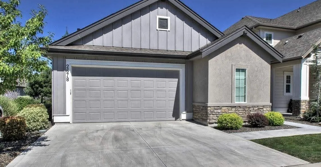 2678 E Ragusa Ln - Photo 3 of 23