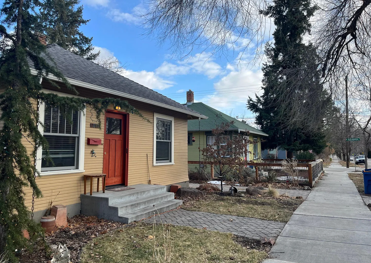 2004 N 9th St - Photo 3 of 42