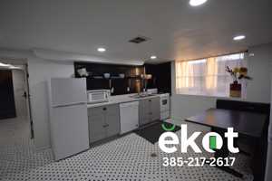 featured image of 382 N Wall St