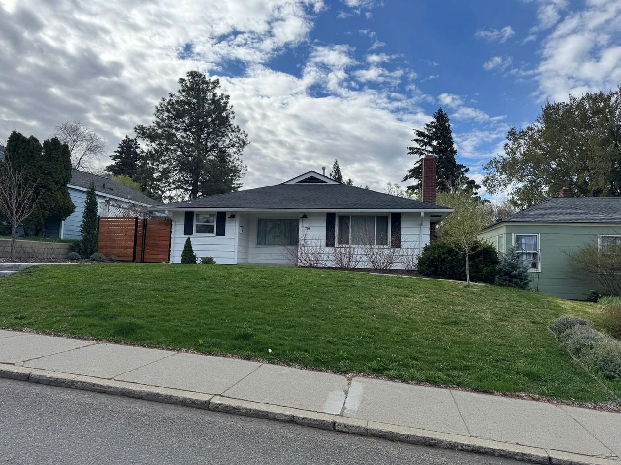 706 E 3rd Ave - Photo 2 of 36