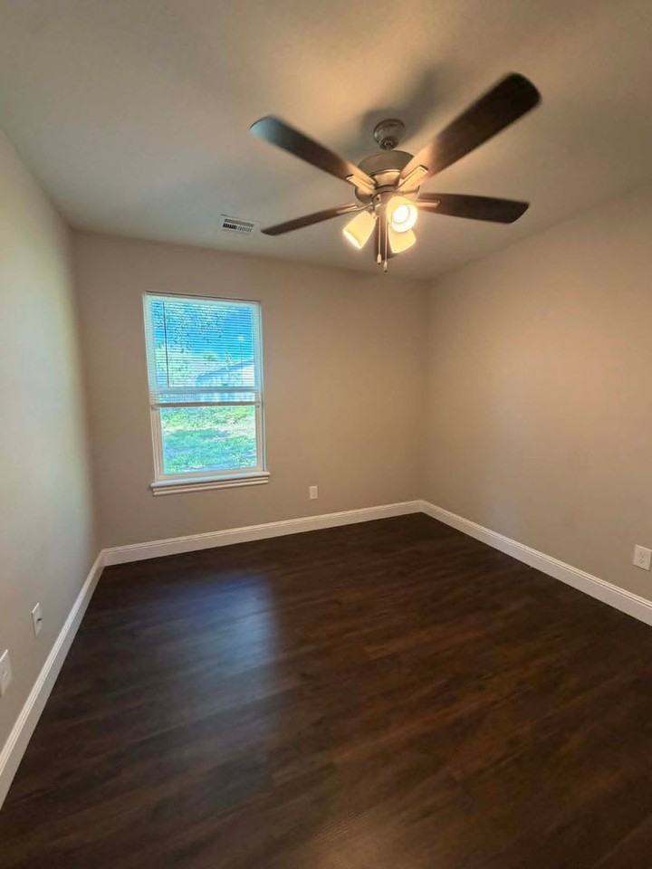 209 Munson St - Photo 7 of 19