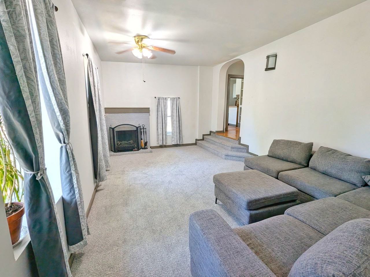 828 E Yampa St - Photo 3 of 17