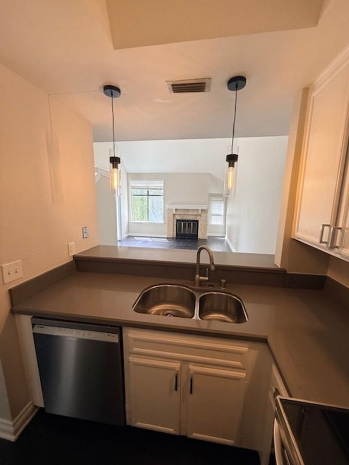 2202 River Run Dr #10 - Photo 2 of 13