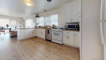 featured image of 6180 Mary Lane Dr