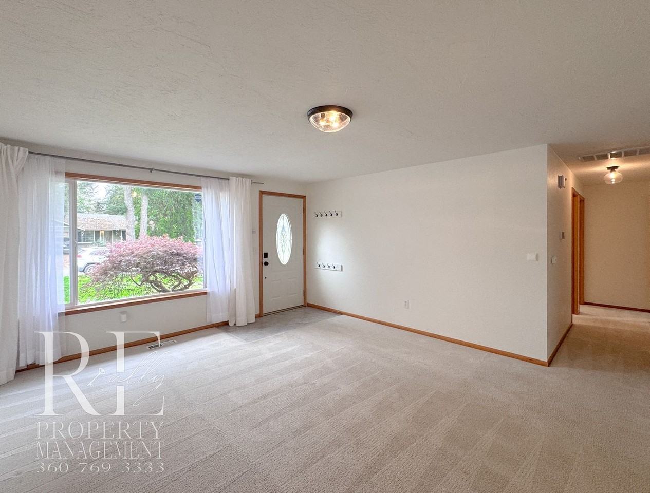 3855 Ne Hyak Way - Photo 6 of 26