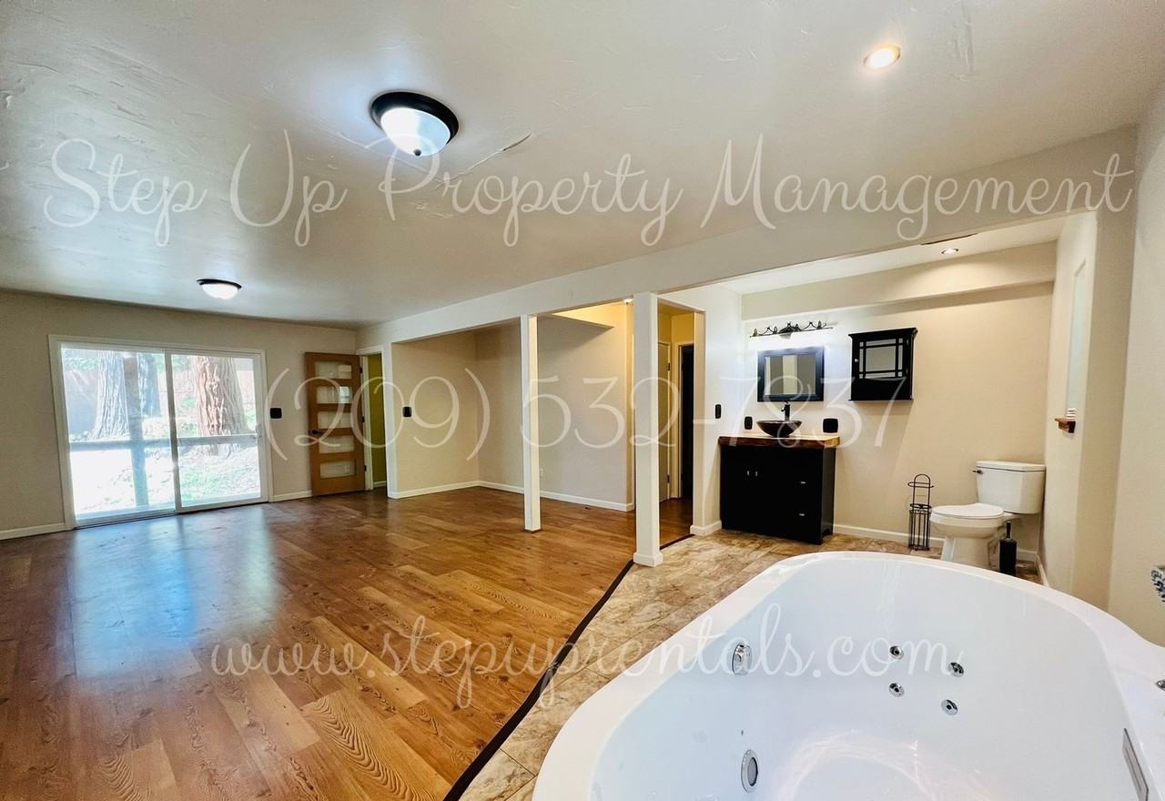 19011 Middle Camp Sugar Pine Rd - Photo 3 of 23