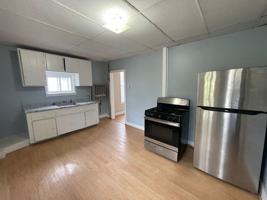 featured image of 376 Union St #3