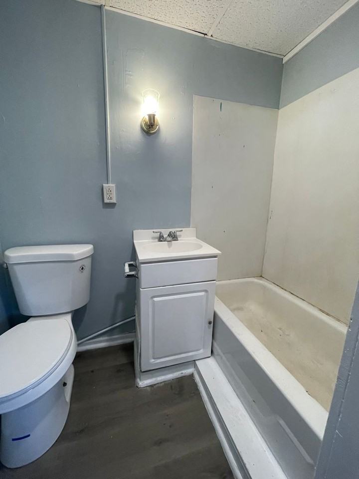 376 Union St #3 - Photo 5 of 7
