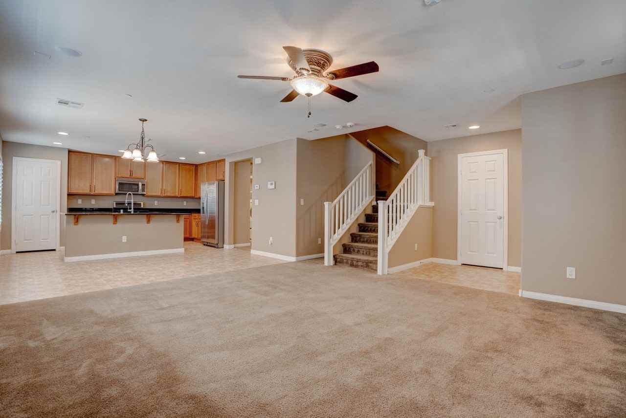 3096 Bicentennial Pkwy - Photo 3 of 37