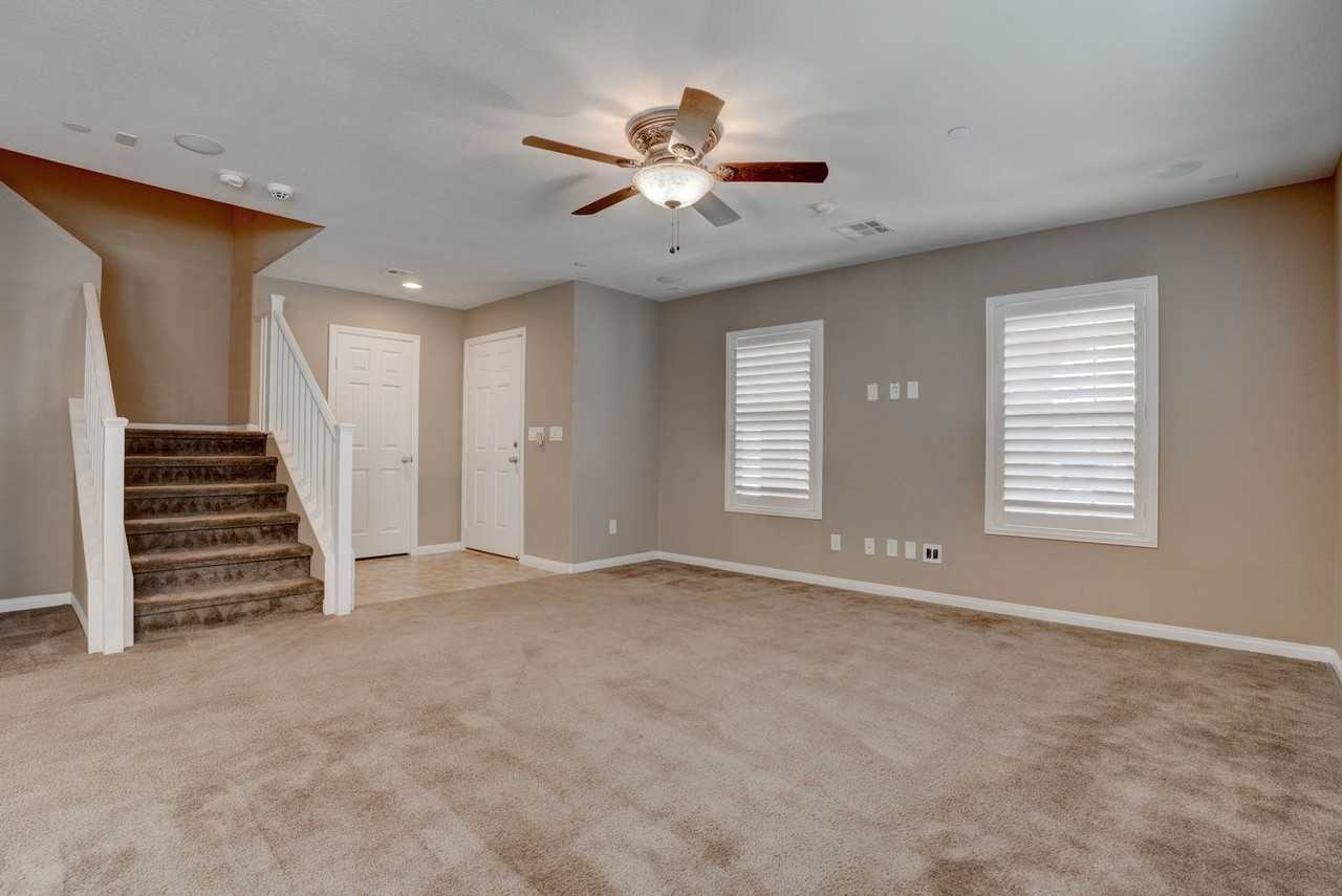 3096 Bicentennial Pkwy - Photo 4 of 37