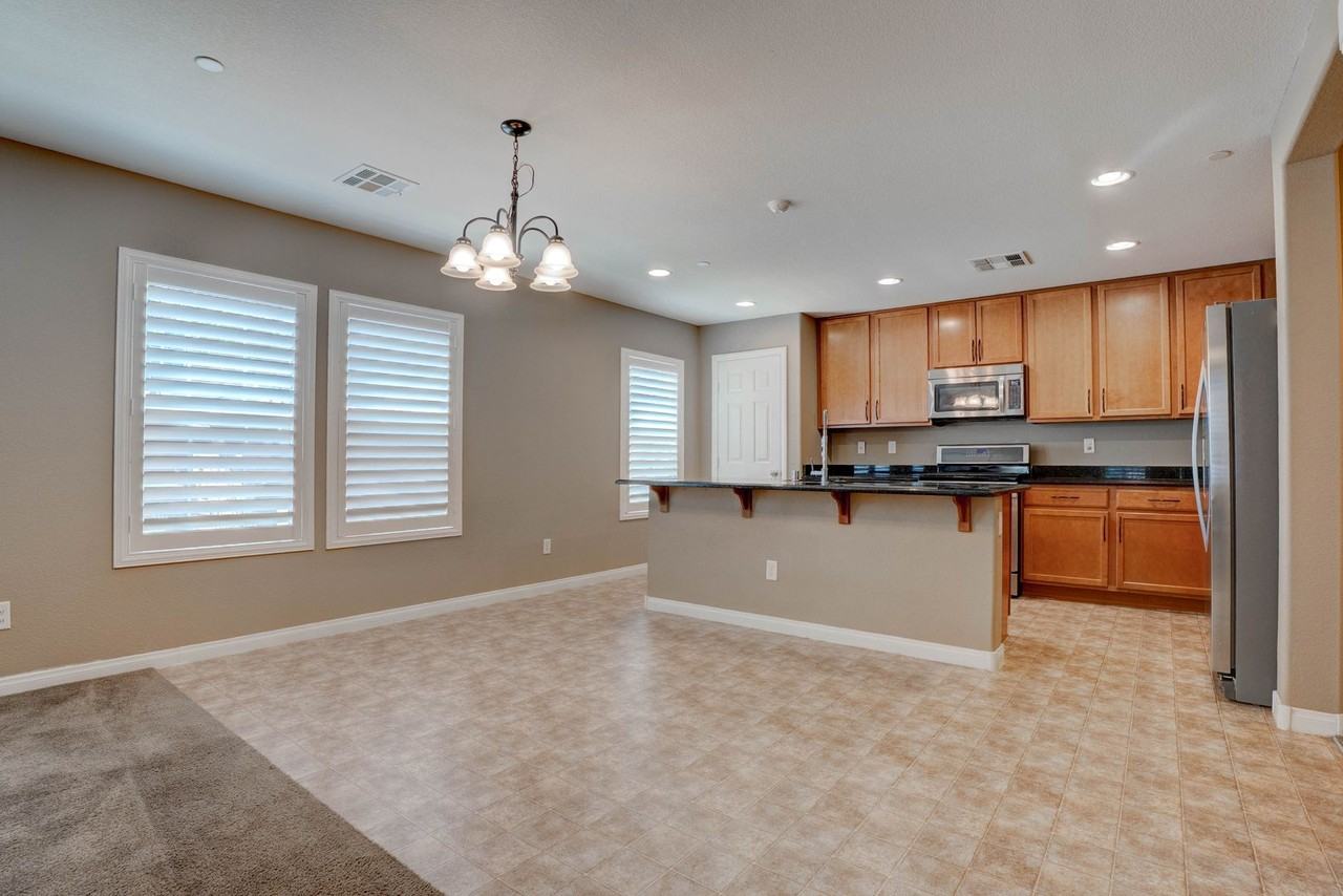 3096 Bicentennial Pkwy - Photo 6 of 37