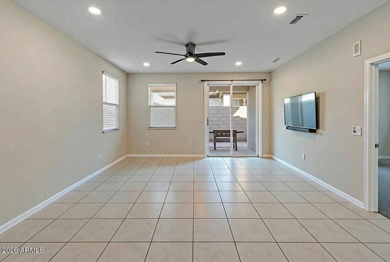 17352 W Country Club Ter - Photo 4 of 24