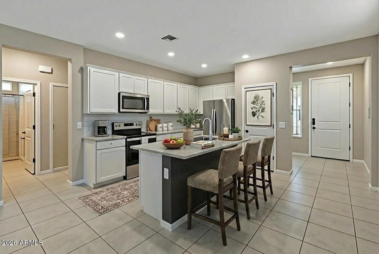 17352 W Country Club Ter - Photo 5 of 24