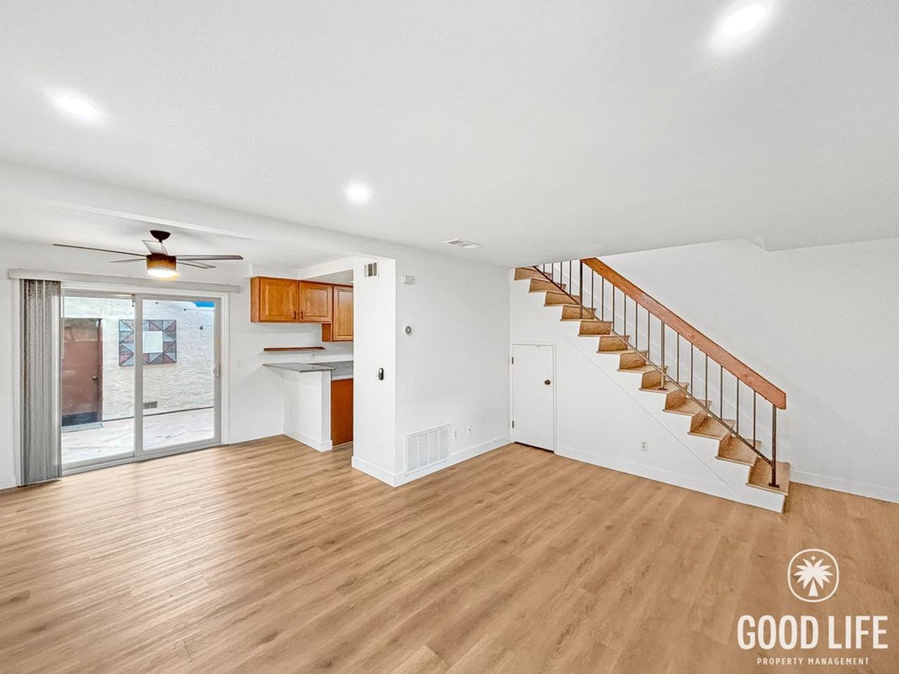 740 N Mollison Ave #B - Photo 3 of 27