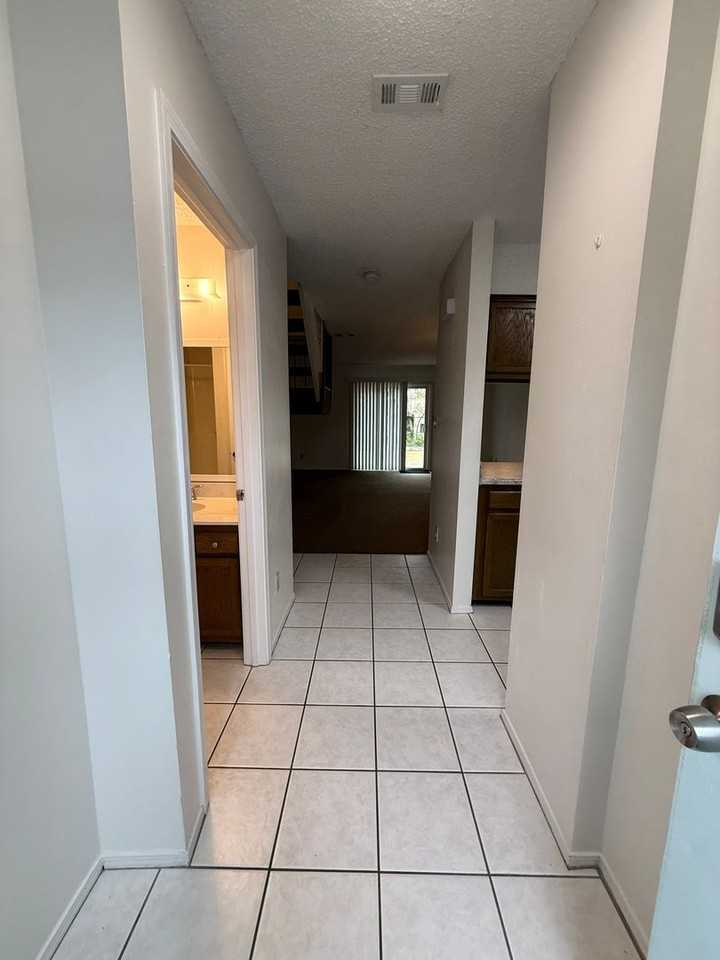 220 Angler Ave #1 - Photo 3 of 15