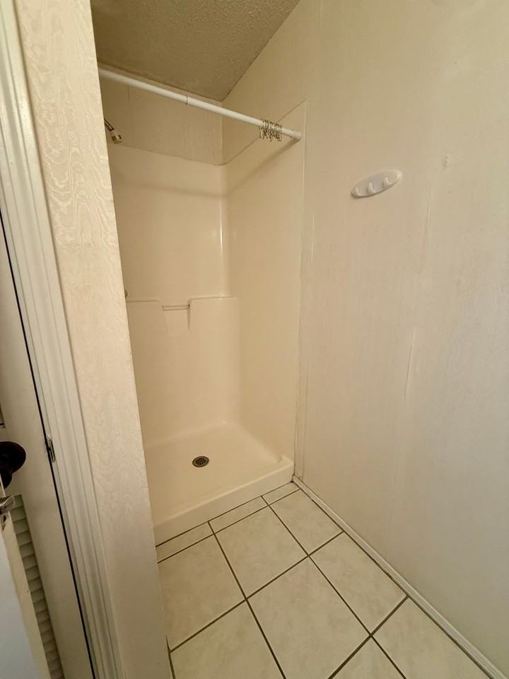 220 Angler Ave #1 - Photo 5 of 15