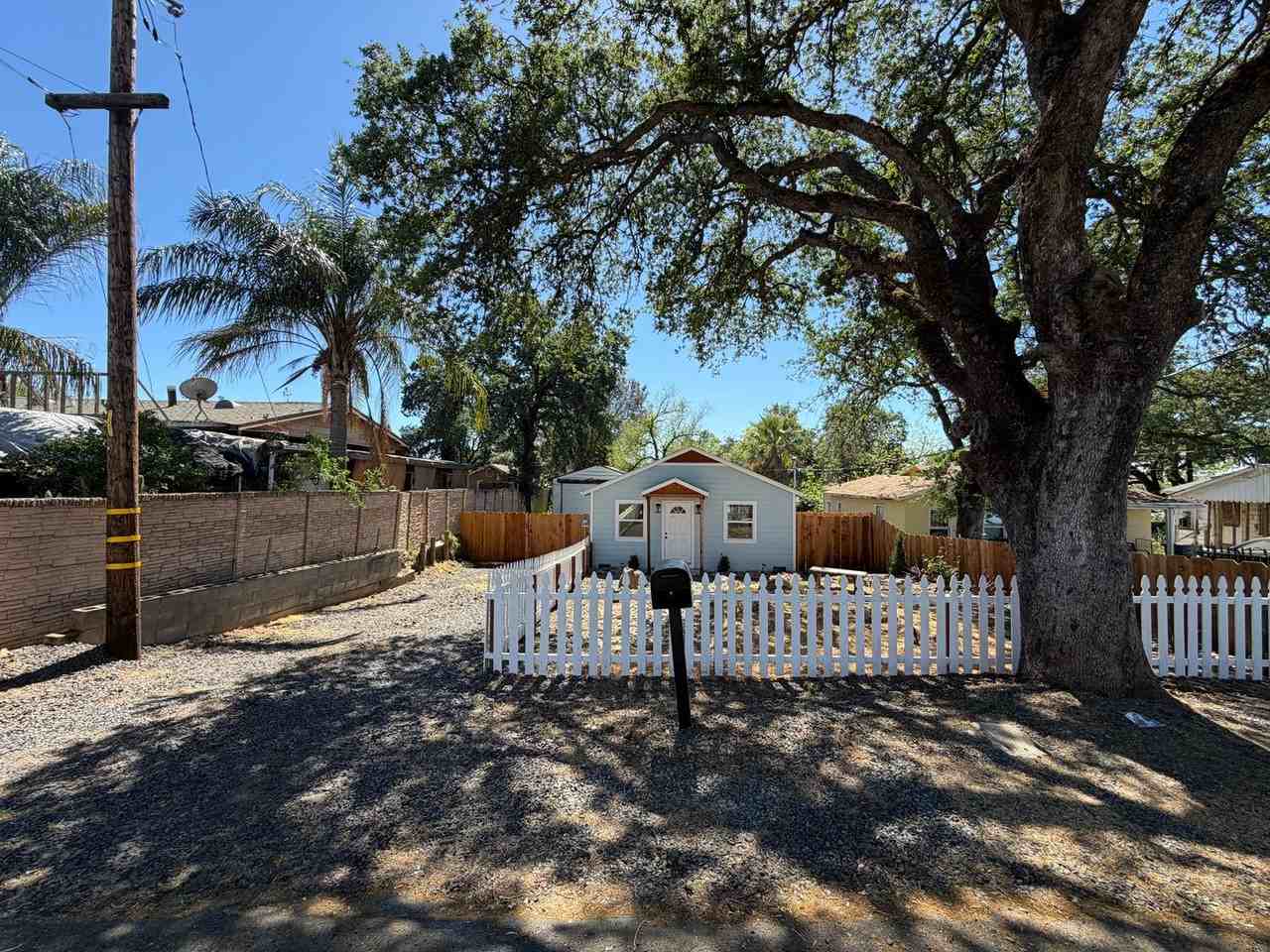 1945 Fort Wayne St - Photo 3 of 3