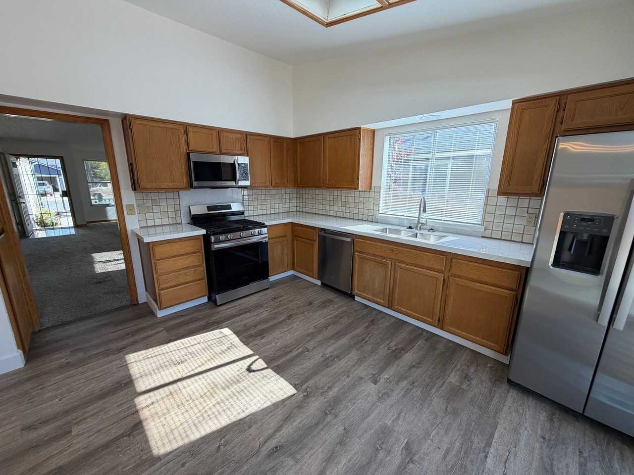 1246 Flora Glen Dr - Photo 2 of 15