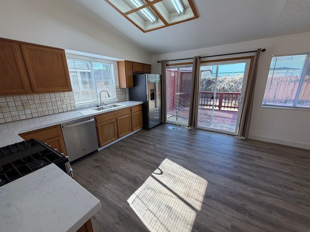 1246 Flora Glen Dr - Photo 3 of 15