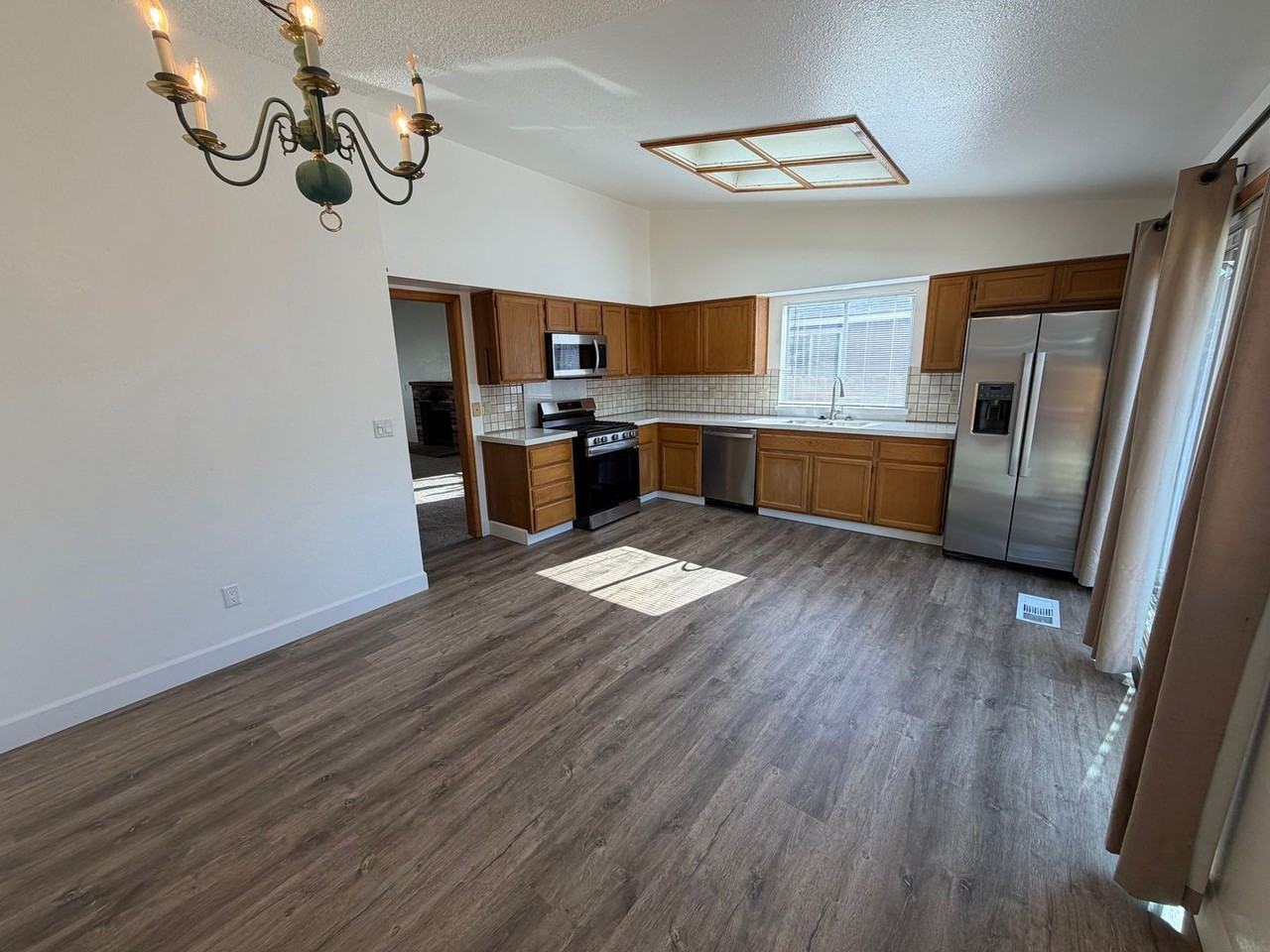 1246 Flora Glen Dr - Photo 4 of 15