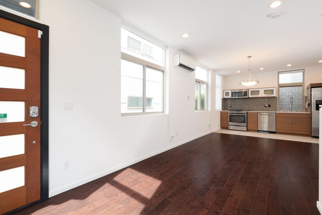 946 Hiawatha Pl S - Photo 6 of 38