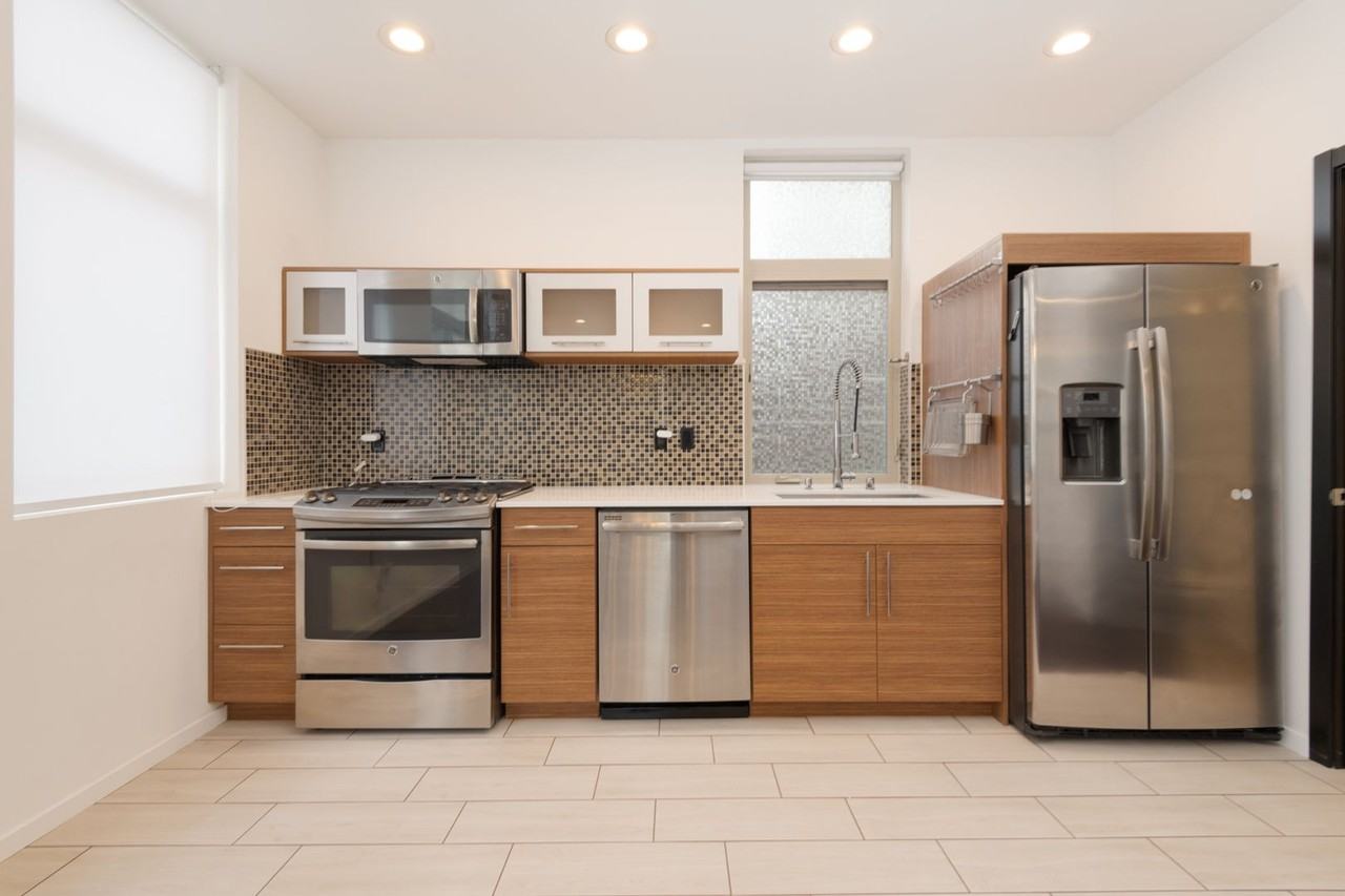 946 Hiawatha Pl S - Photo 7 of 38