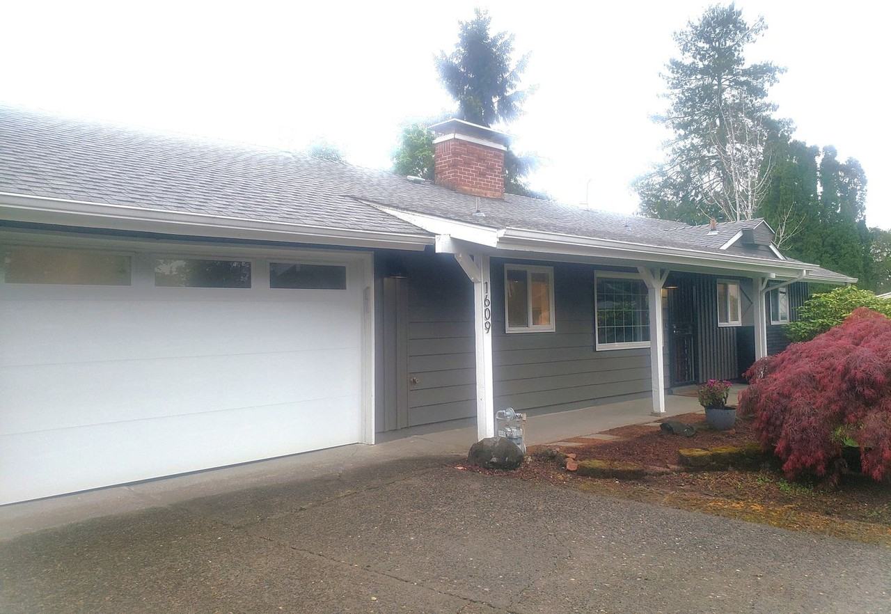 1609 Ne 129th Pl - Photo 3 of 38