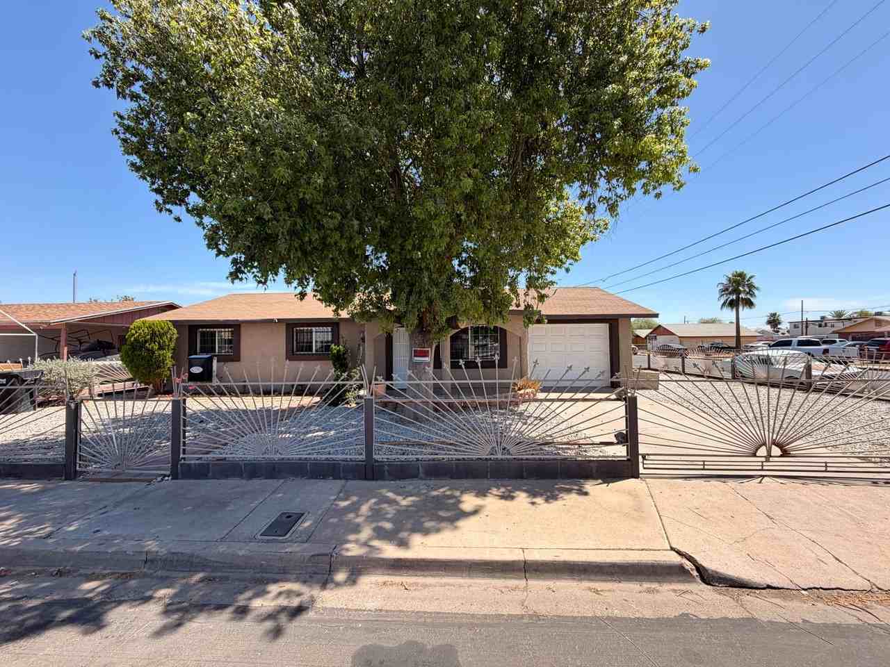 301 N 3rd St - Photo 2 of 25