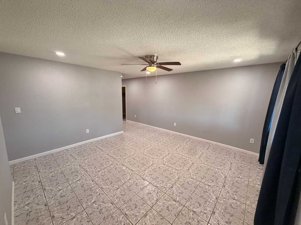 301 N 3rd St - Photo 3 of 25