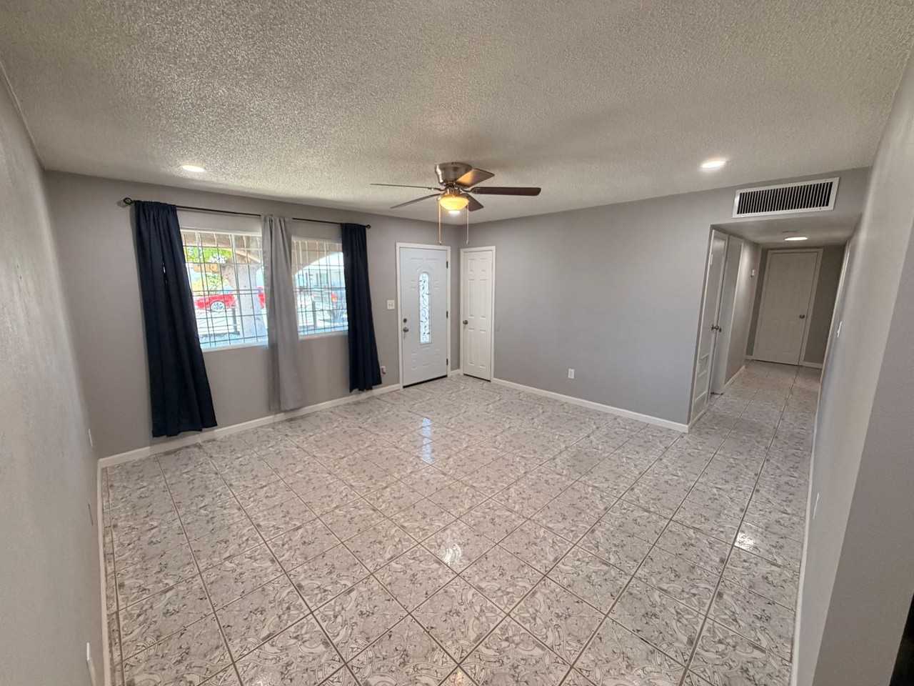 301 N 3rd St - Photo 4 of 25