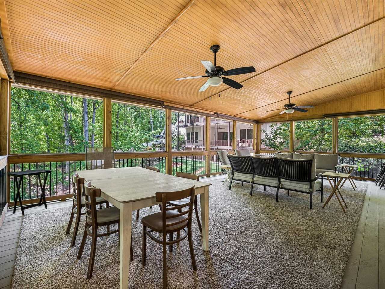 6265 Lakeview Dr - Photo 3 of 40