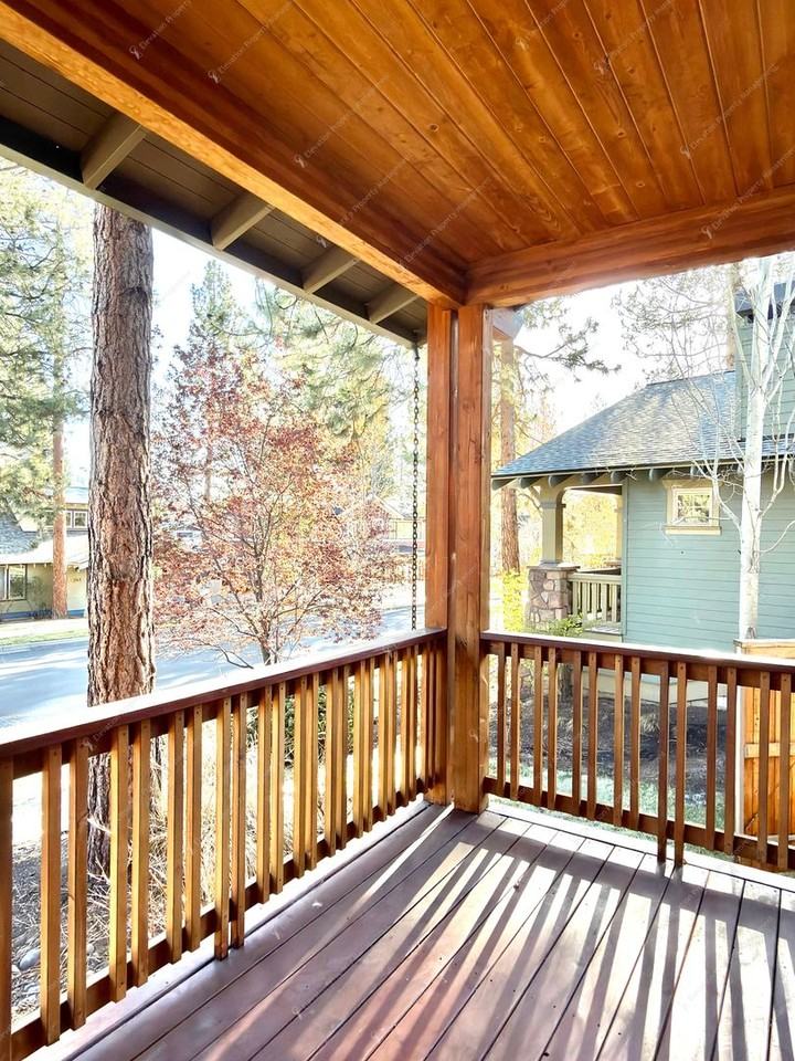 2389 Nw High Lakes Loop - Photo 3 of 46