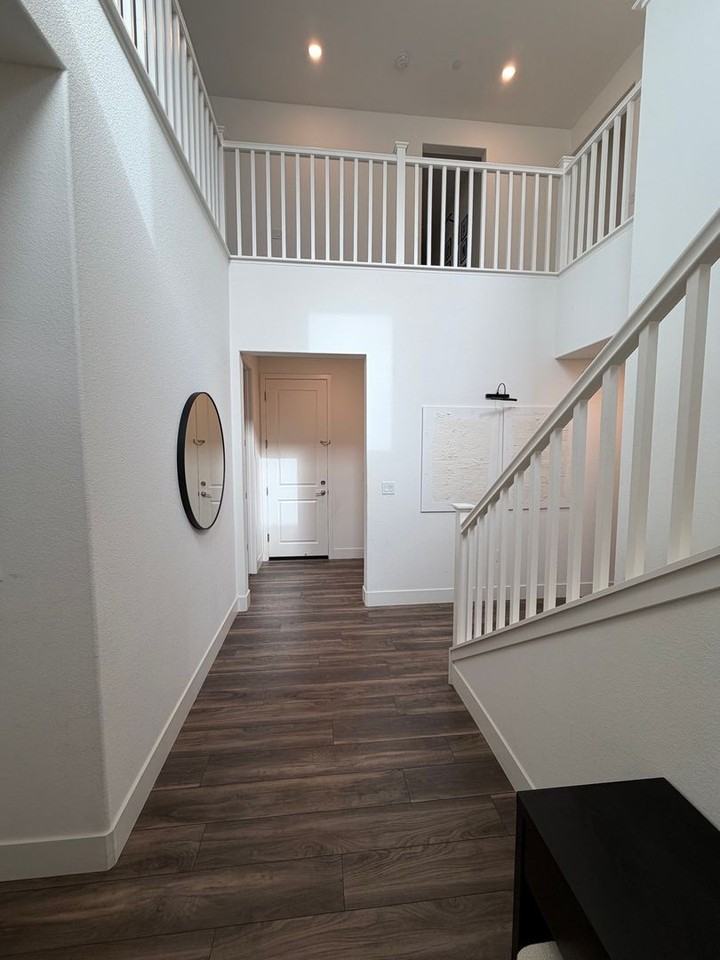 2478 Founders Pl - Photo 3 of 50