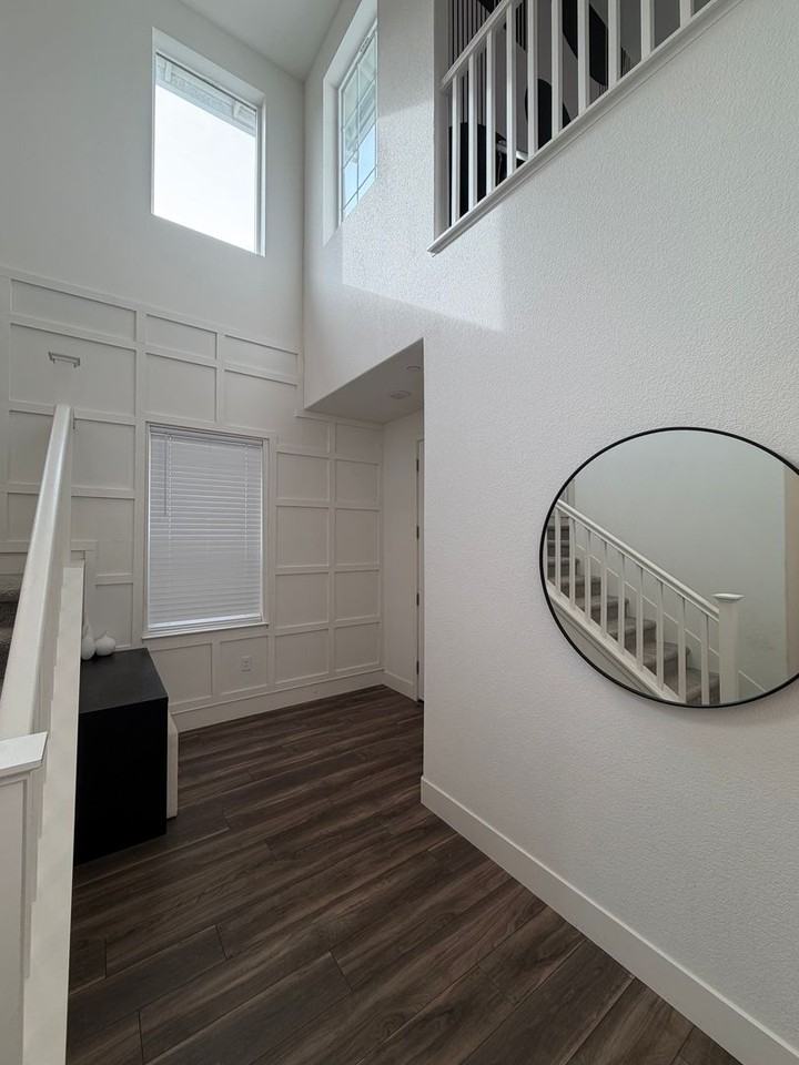 2478 Founders Pl - Photo 4 of 50