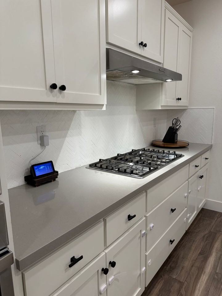 2478 Founders Pl - Photo 6 of 50