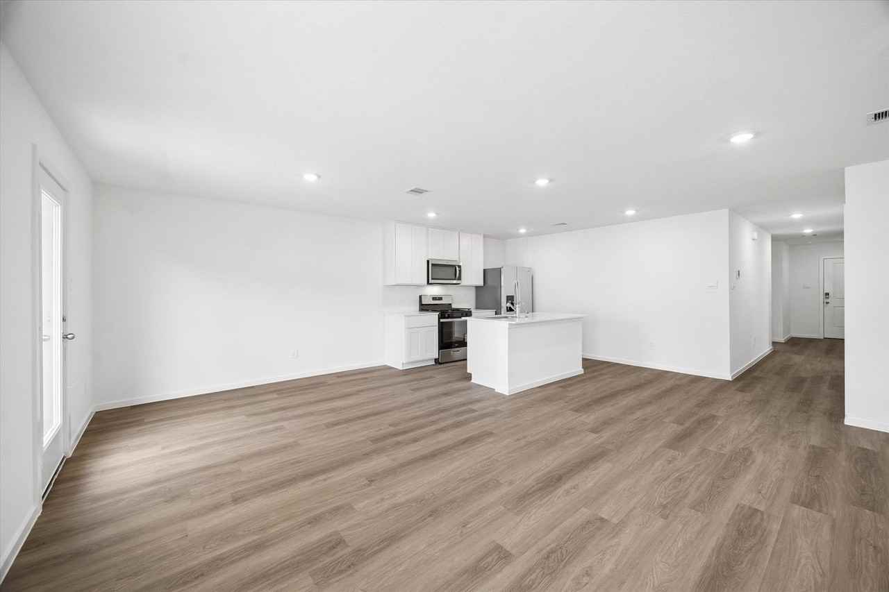 12010 Noble Heart Dr - Photo 4 of 24