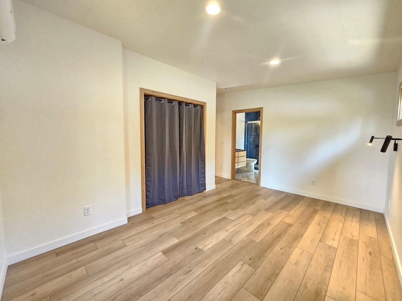 825 S Montavilla Dr - Photo 7 of 13