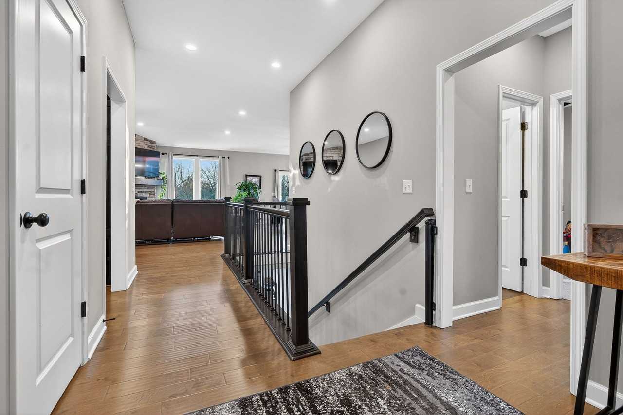 3213 Se Mill Creek Ln - Photo 4 of 29