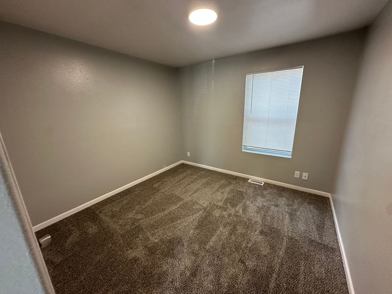 822 Sw Jennings Ave - Photo 4 of 15