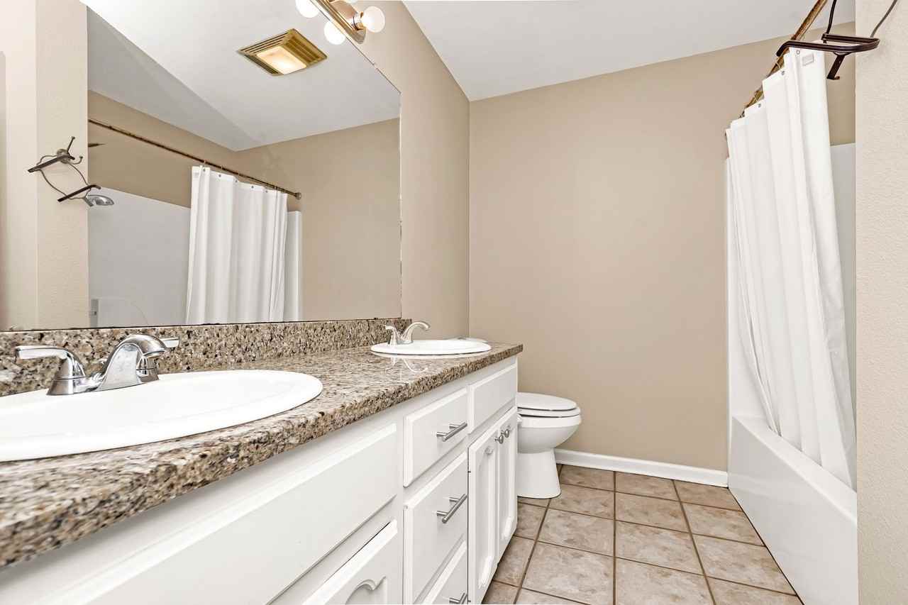 1046 Elvin Dr - Photo 6 of 12