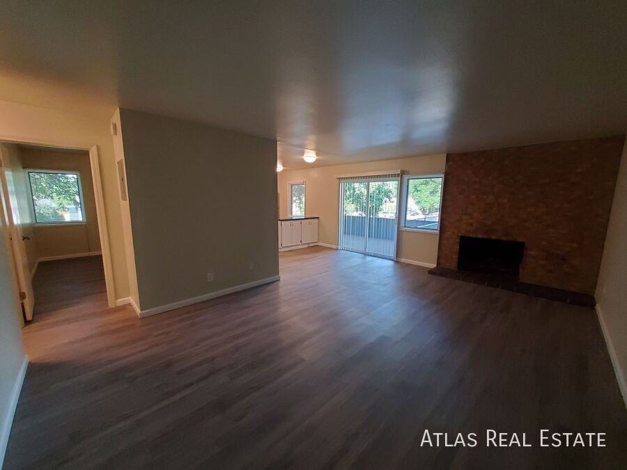 1009 13th Avenue - Photo 5 of 24