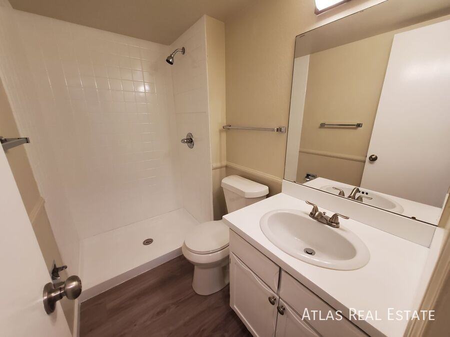 1009 13th Avenue - Photo 7 of 24